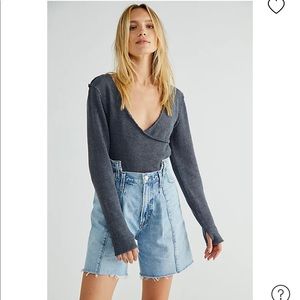 Free people dark grey XS Like a boss tee NWT